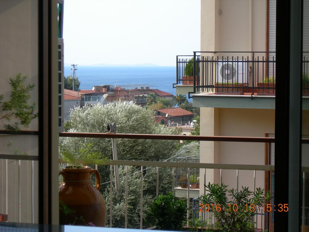 Bed and Breakfast SoggiorniSorrent Exterior foto